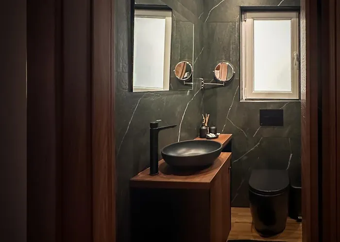 Camellia Luxury Apartment - 2 Bedroom