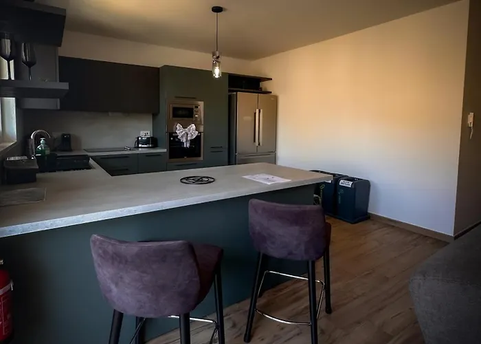 Camellia Luxury Apartment - 2 Bedroom